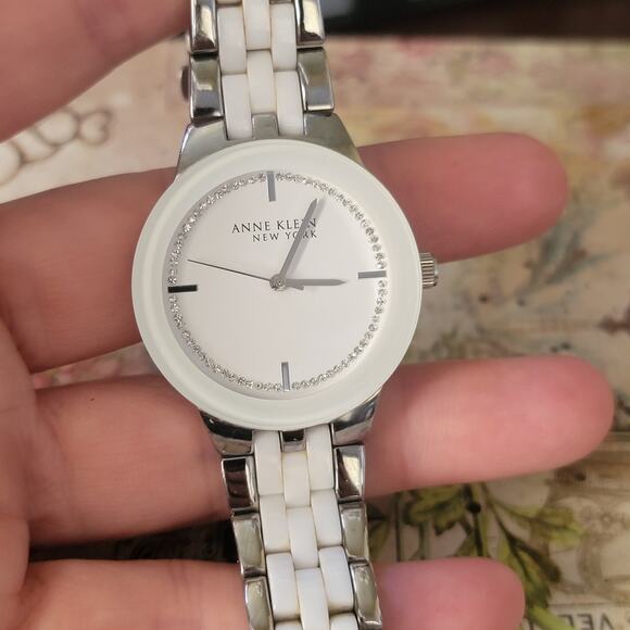 Vintage Watches Anne Klein New York White Dial Crystal Accent Ceramic Watch - Picture 2 of 10
